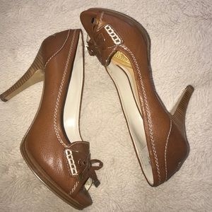 Open Toed Tan Leather Heels